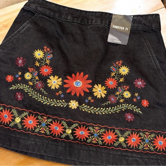 Forever 21 Dresses & Skirts - Forever 21 Black Skirt with Colorful Floral Design